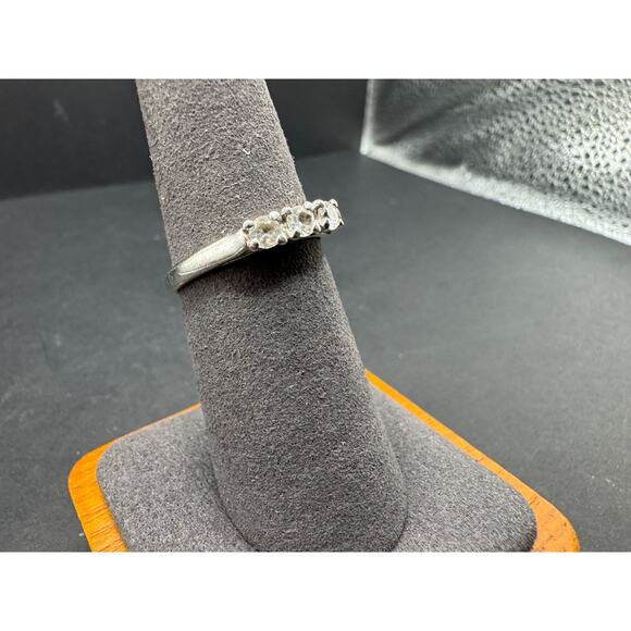 Vtg Avon Signed Sterling Silver 925 Triple Clear Round Cut Stone Ring Sz 6.75 - Picture 4 of 9